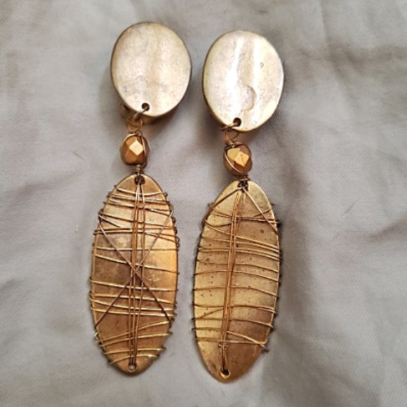 Oval Wire Wrapped Dangle Clip On Earrings - Picture 2 of 4